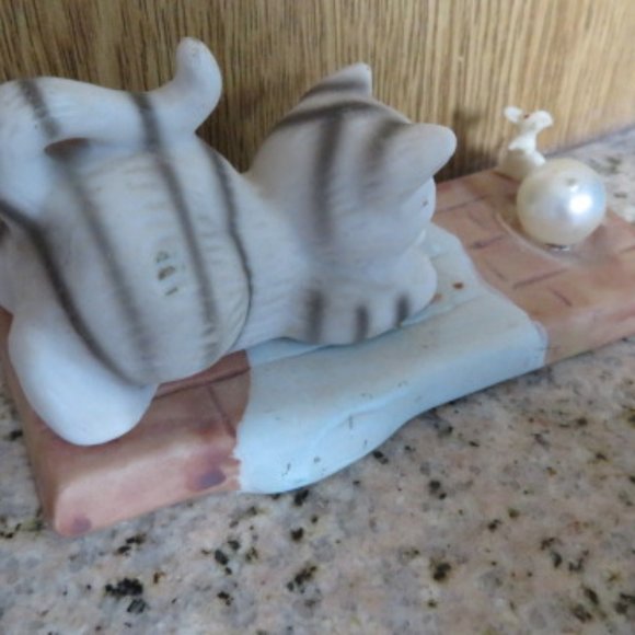 CAT and MOUSE Ceramic & Plastic Ornament (K184) - Picture 4 of 6